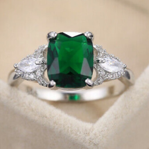 New Gorgeous Emerald Cut 925 Sterling Silver Ring Size 6-10 - Picture 2 of 4